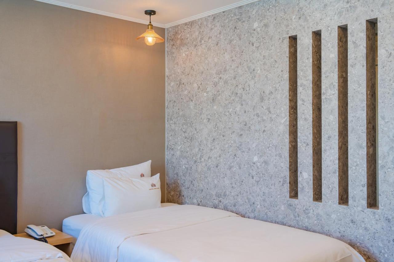Central Park Hotel Busan Bagian luar foto