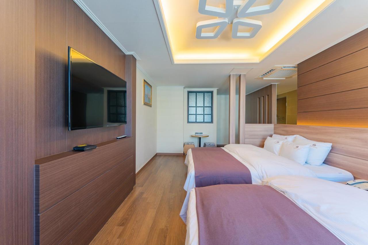 Central Park Hotel Busan Bagian luar foto