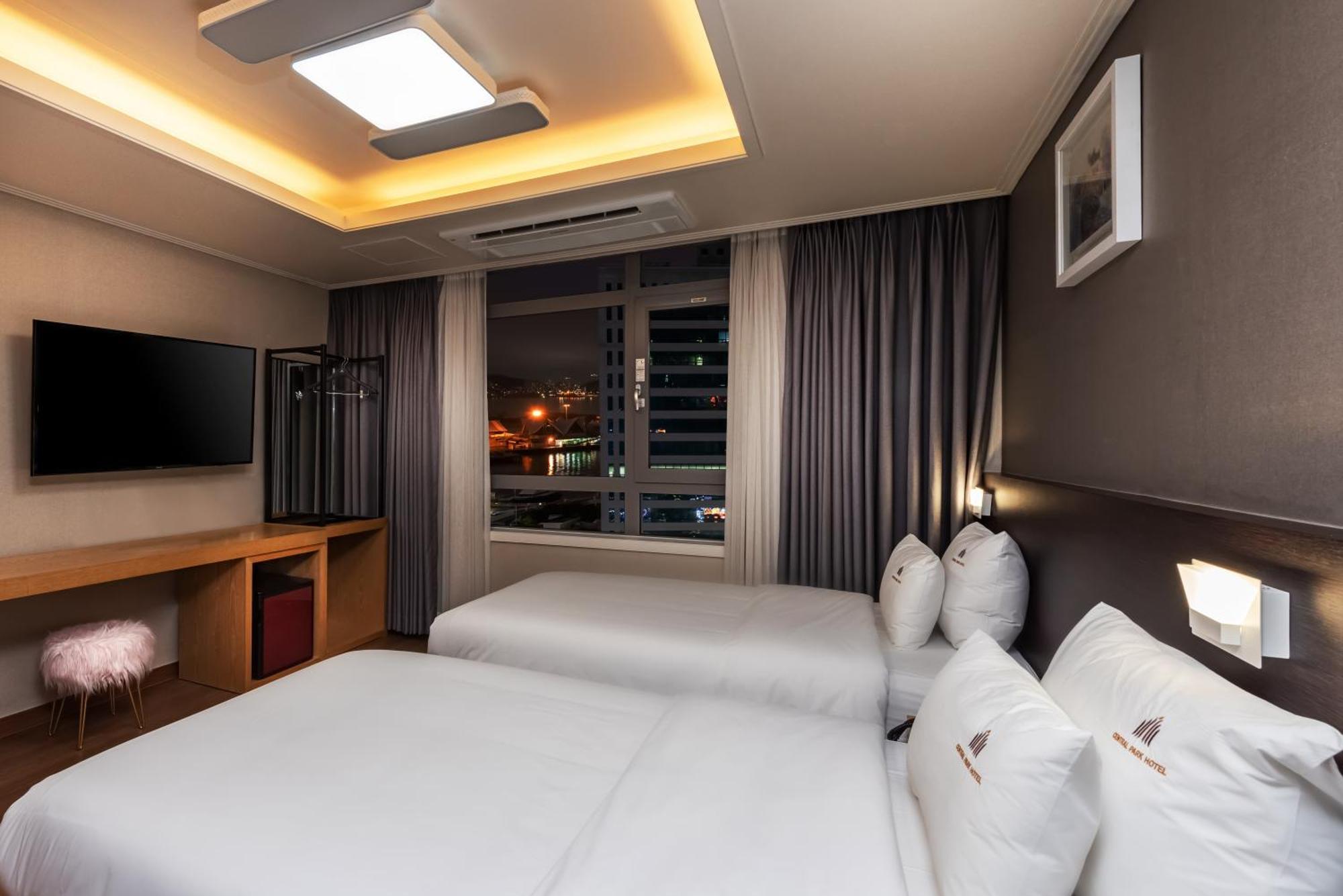 Central Park Hotel Busan Bagian luar foto